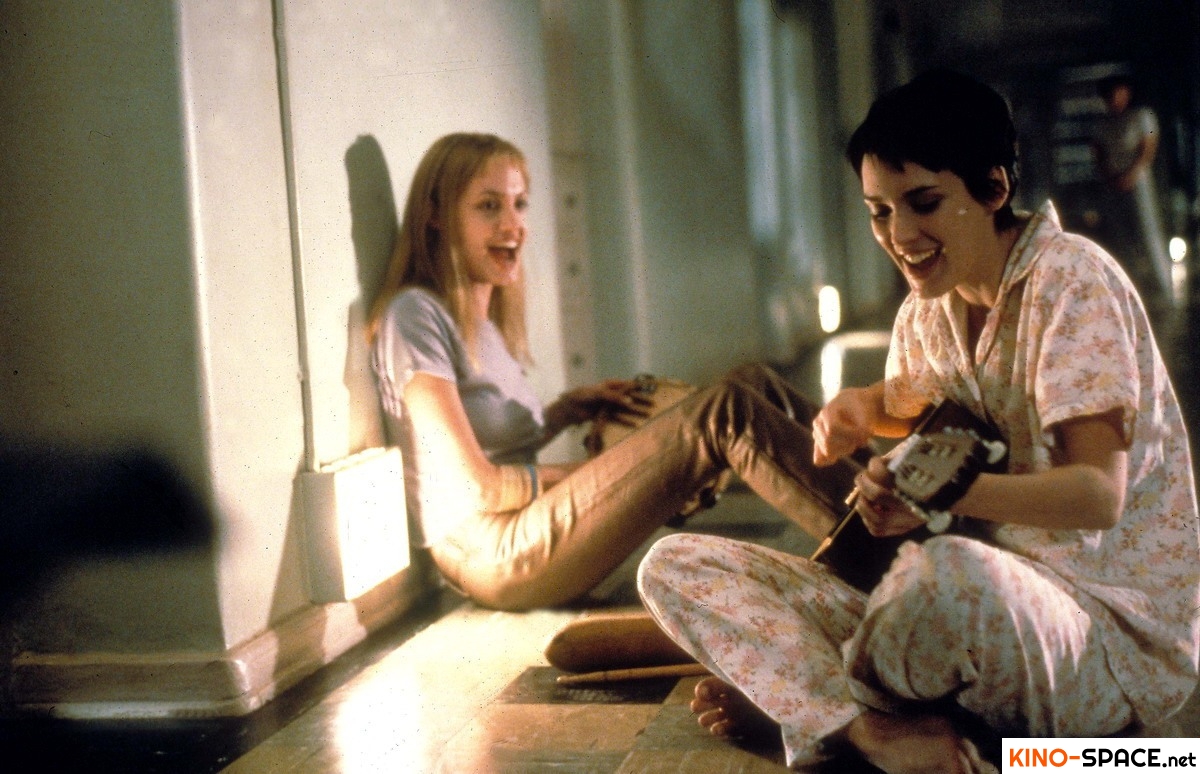 Скриншот 2 из фильма Прерванная жизнь