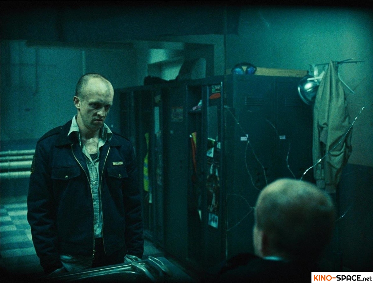 Скриншот 3 из фильма Зеркала