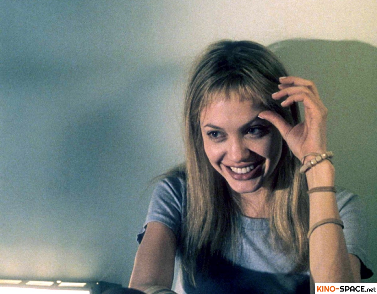 Скриншот 1 из фильма Прерванная жизнь